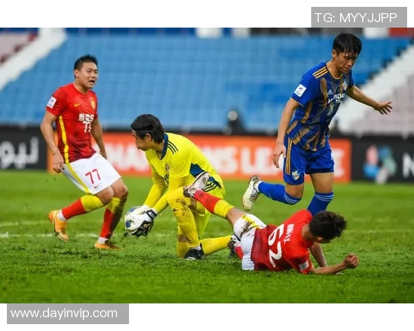 亚冠激战广州恒大对阵蔚山现代全力争夺小组出线权